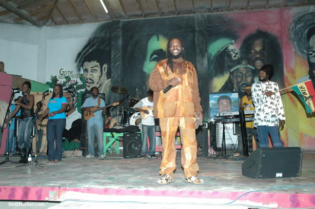 Reggae Superstar - Bush Man @ Bourbon Beach with Boddy Dread & Singing Honour - Presented by Our Music Promotions - Omar & Ama-Donna - Saturday, May 14, 2005 - Negril Travel Guide, Negril Jamaica WI - http://www.negriltravelguide.com - info@negriltravelguide.com...!