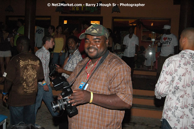 Hybrid Go Ultra - Glamous Life @ Rick's Cafe, Negri, West End - South Beach's most talked about exclusive event for the mature and beautiful - Friday, August 3, 2007, Rick's Cafe, West End, Negril, Westmoreland, Jamaica - Negril Travel Guide.com, Negril Jamaica WI - http://www.negriltravelguide.com - info@negriltravelguide.com...!