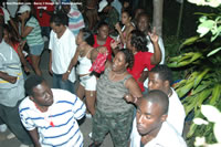 DSC_1131.jpg (127,371 bytes)