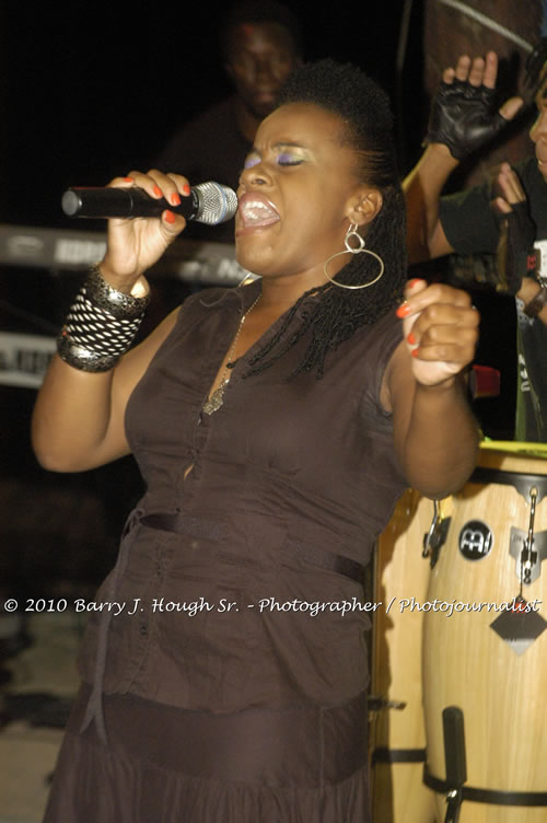 Etana - Live In Concert - One Love Reggae Concert Series 09/10 @ Negril Escape Resort and Spa, December 22, 2009, One Love Drive, West End, Negril, Westmoreland, Jamaica W.I. - Photographs by Net2Market.com - Barry J. Hough Sr, Photographer/Photojournalist - Negril Travel Guide, Negril Jamaica WI - http://www.negriltravelguide.com - info@negriltravelguide.com...!