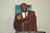 DSC_7023.jpg (32,105 bytes)