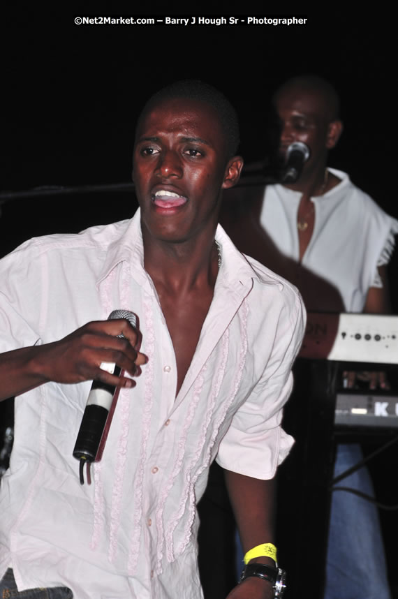 Reggae Sumfest Beach Party at Tropical Beach, Montego Bay - Sunday, July 13, 2008 - Negril Travel Guide, Negril Jamaica WI - http://www.negriltravelguide.com - info@negriltravelguide.com...!