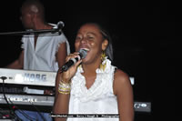 DSC_3700.jpg (58,372 bytes)